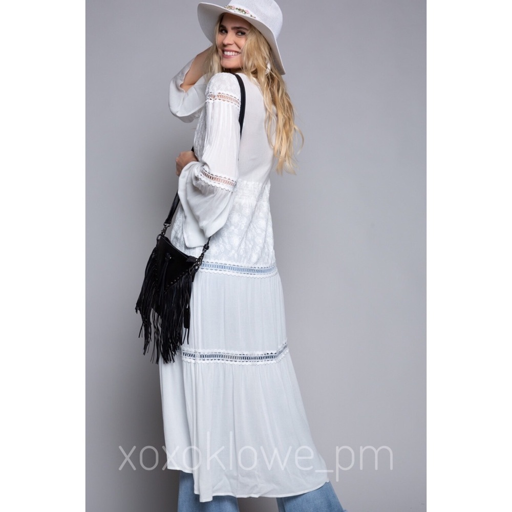 POL White Floral Lace V Neck Rayon Maxi Top - Picture 5 of 10